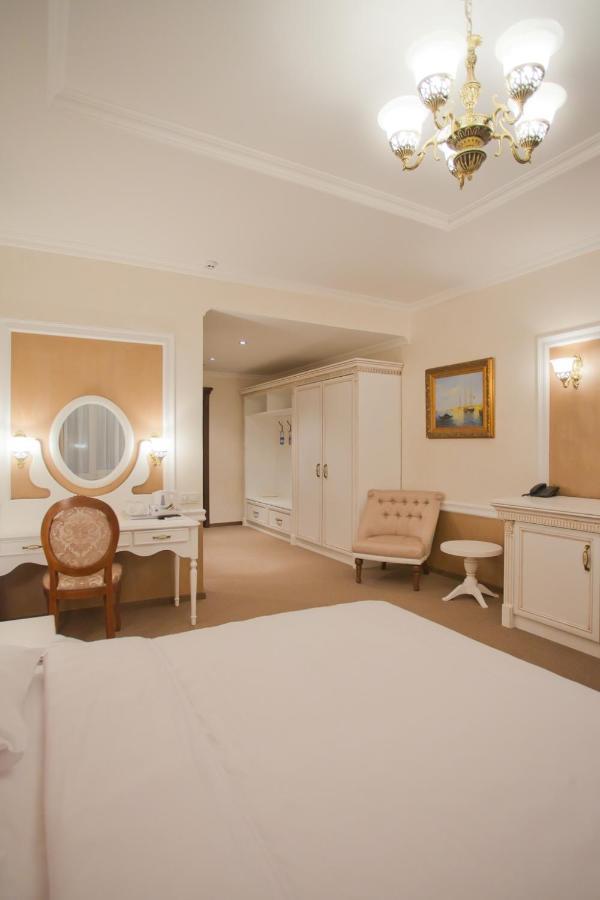 Orly Park-Hotel เคียฟ ภายนอก รูปภาพ
